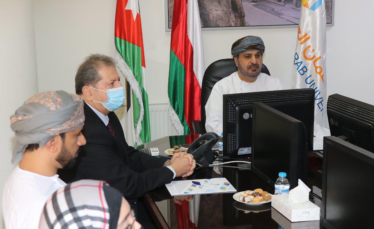 السفير العُماني يلتقي طلبة السلطنة في "عمان العربية"8