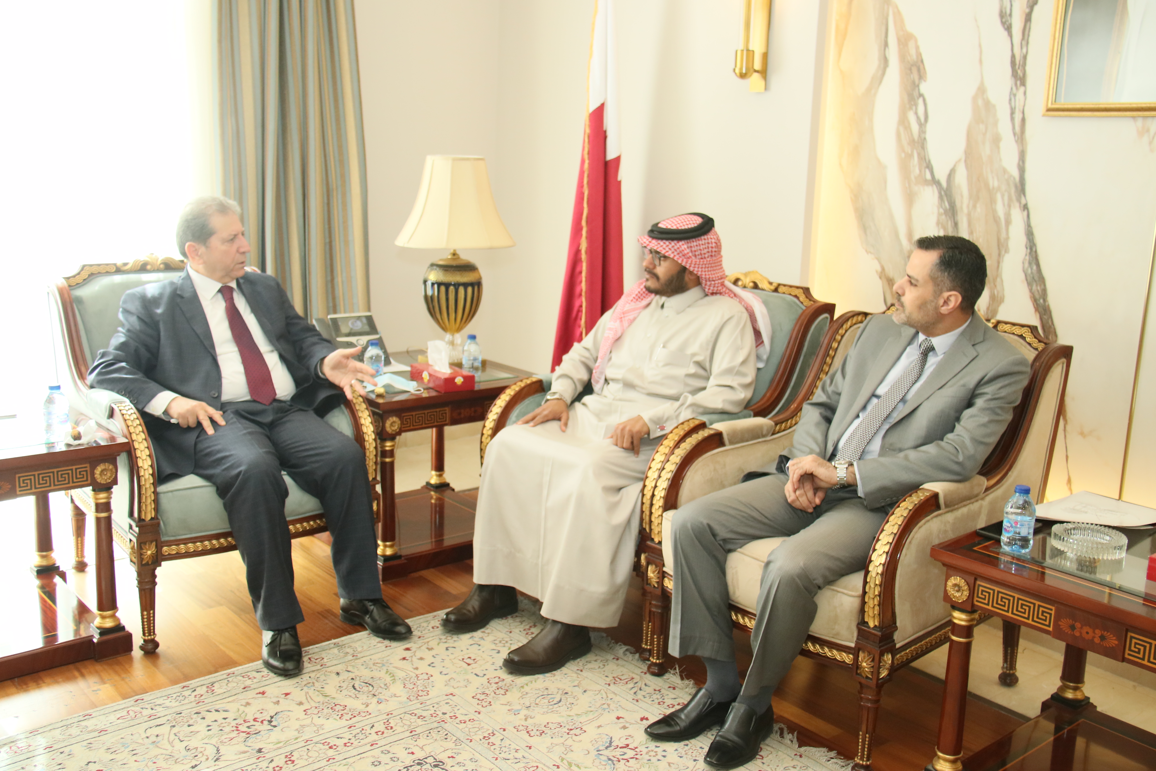 مباحثات بين "عمان العربية" والملحقية الثقافية لدولة قطر2