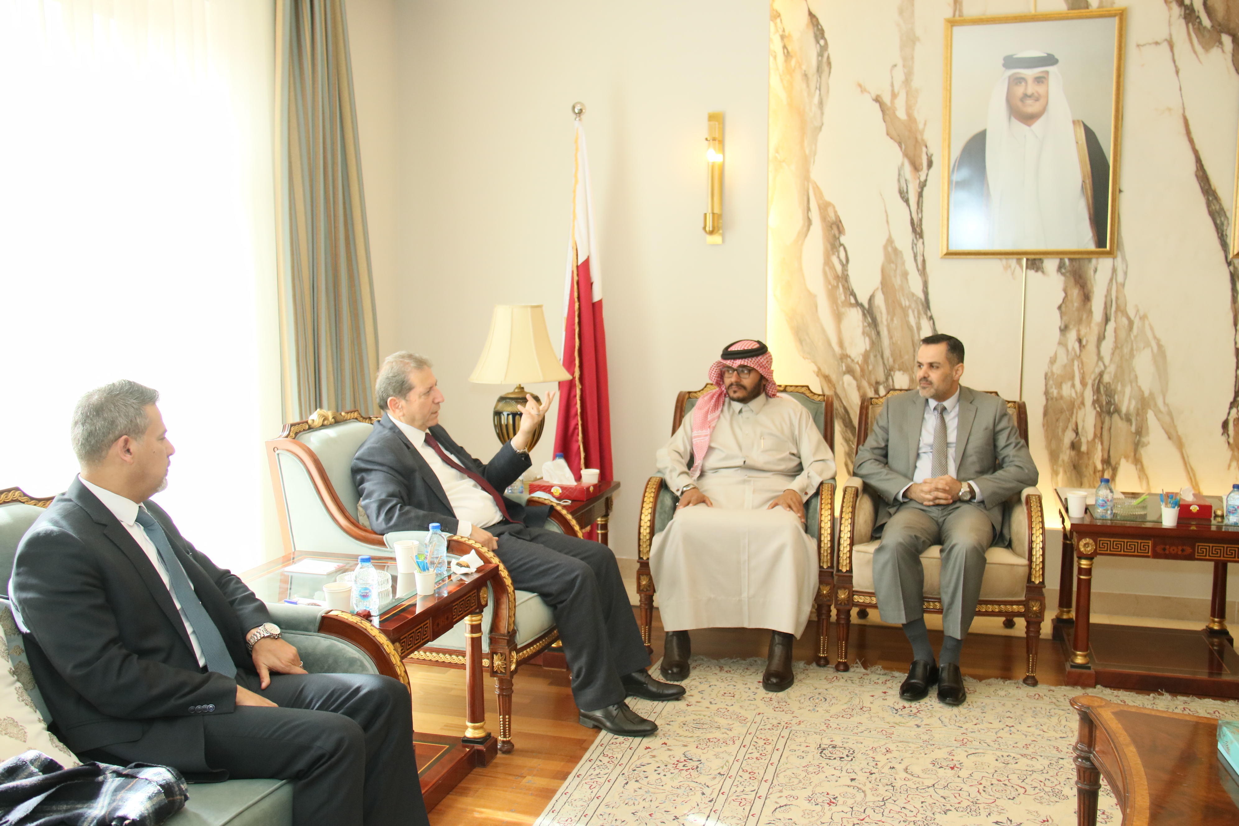 مباحثات بين "عمان العربية" والملحقية الثقافية لدولة قطر4