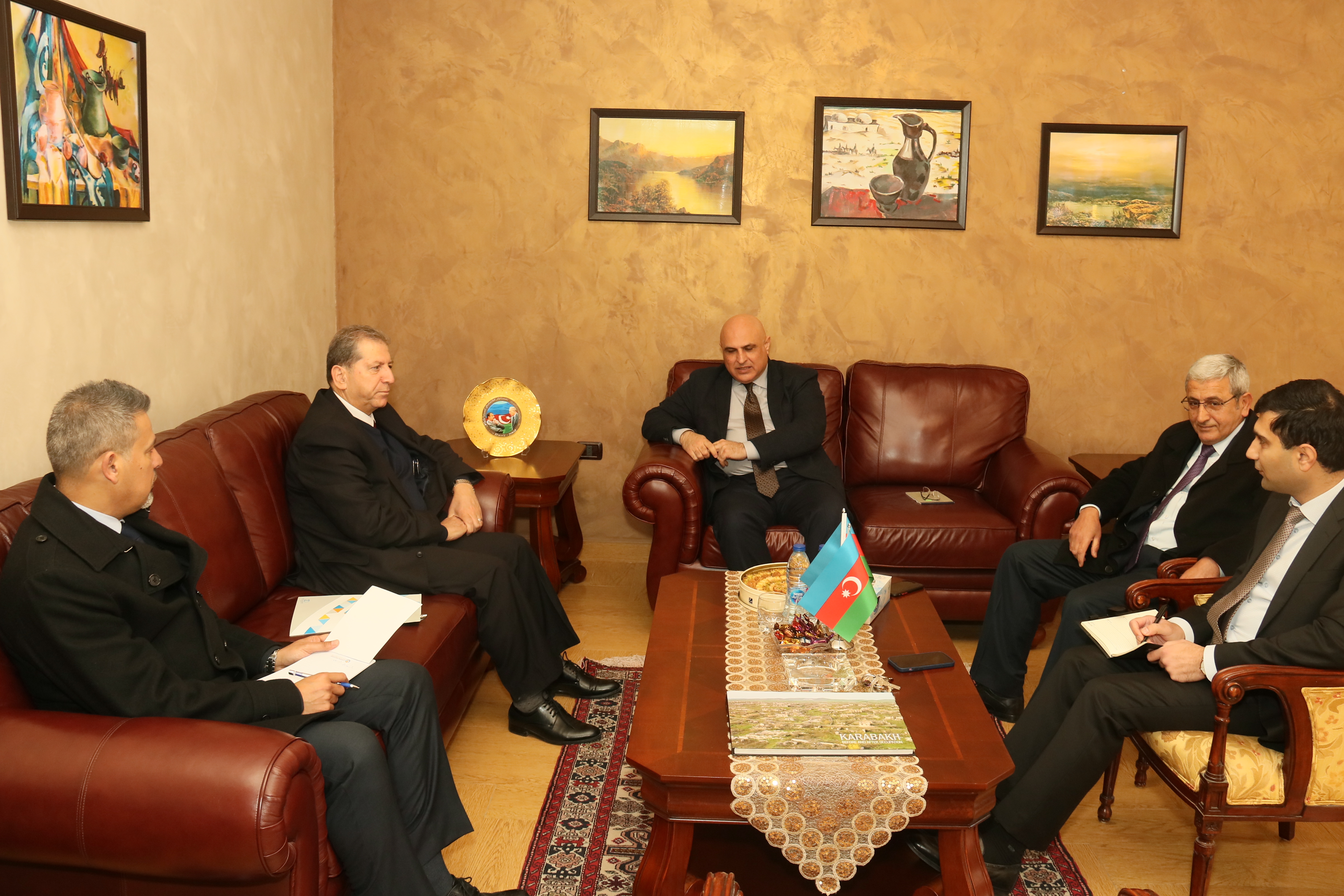 السفير الأذربيجاني يستقبل رئيس “عمان العربية” لبحث فتح آفاق تعاون جديدة3