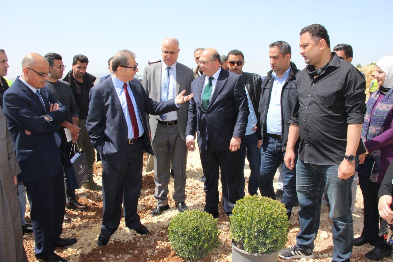 برعاية وزير الزراعة جامعة عمان العربية تحتفل بيوم الشجرة7