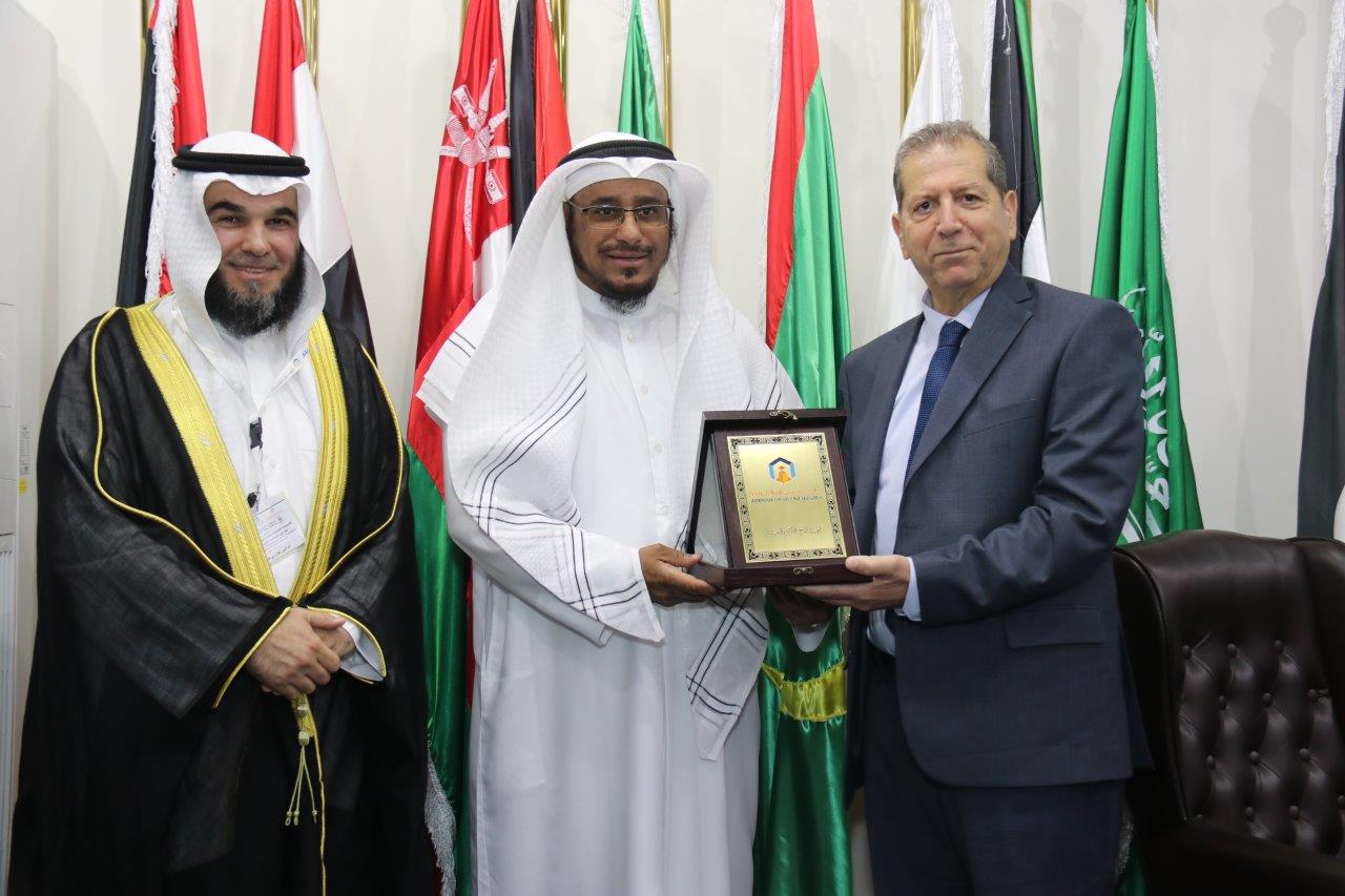 إفتتاح فعاليات المؤتمر العلمي الدولي المحكم لكليتي الشريعة والعلوم التربوية والنفسية في جامعة عمان العربية 23