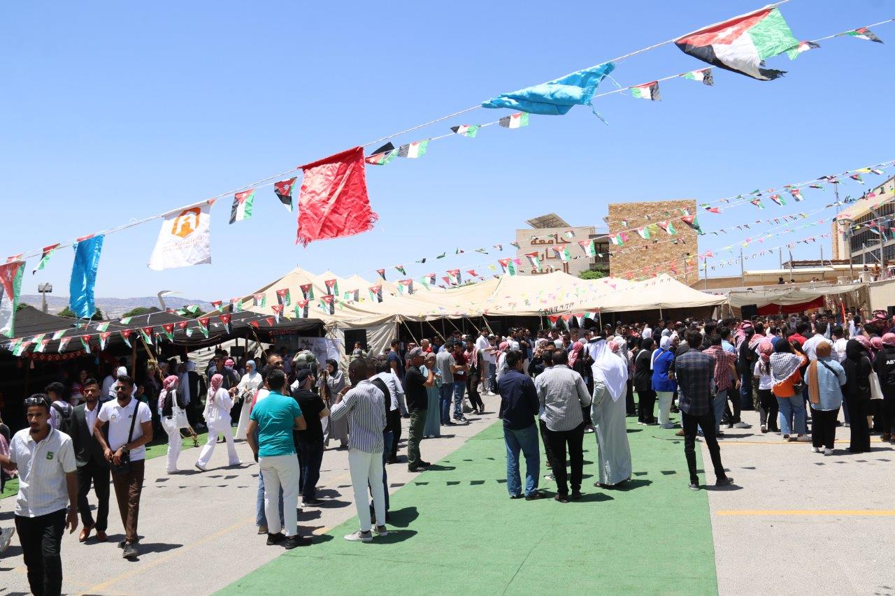 احتفال بعيد الاستقلال ويوم الجاليات في "عمّان العربية"35
