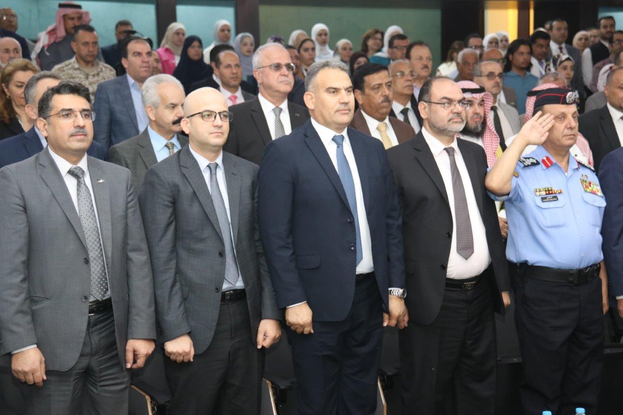 مؤتمر في "عمان العربية" يدعو إلى تغليظ العقوبات لأشكال الجرائم بالبشر عبر الانترنت3