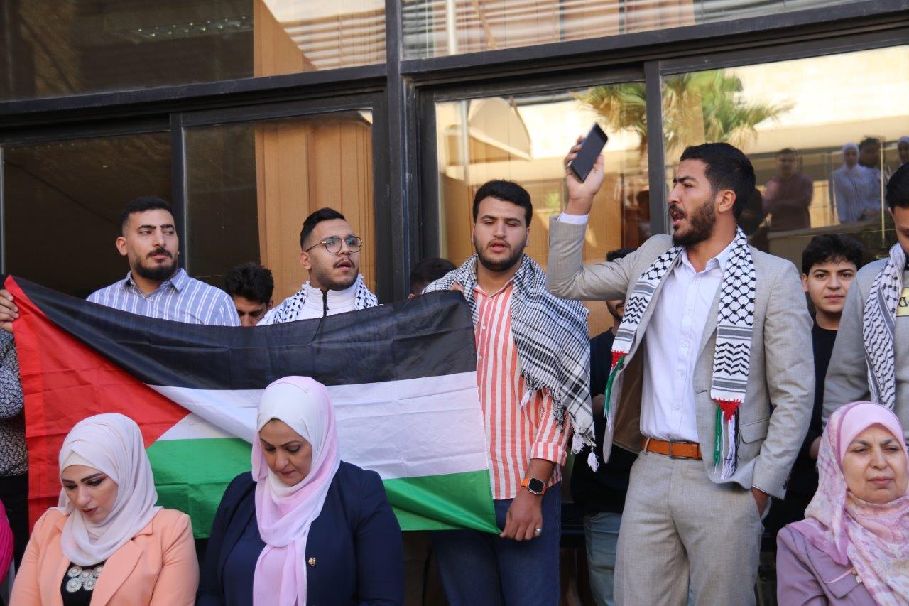 جامعة عمان العربية وجمعية الريادة الخيرية يطلقان حملة إغاثة الأشقاء في غزة - فلسطين 11