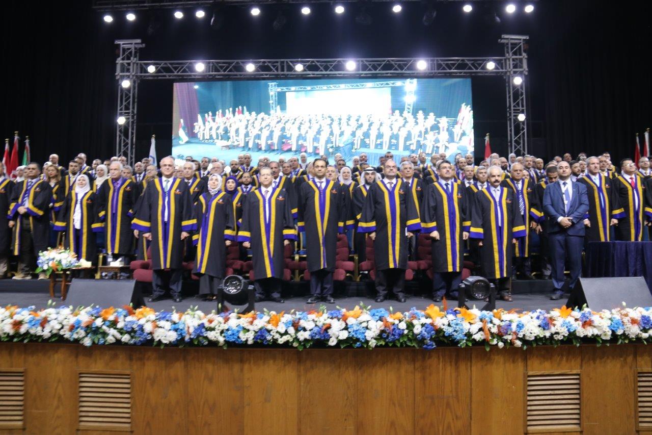 جامعة عمان العربية تحتفل بتخريج الفوج (13) من طلبة البكالوريوس والفوج (23) من طلبة الدراسات العليا11