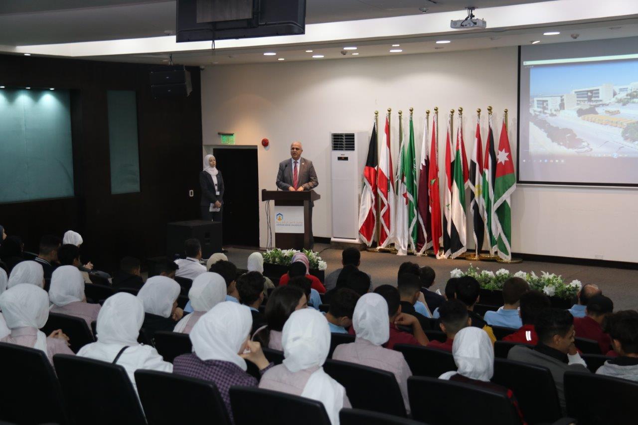 "عمان العربية" تستقبل وفداً طلابياً من مدرسة أكاديمية جسور المعرفة الدولية14