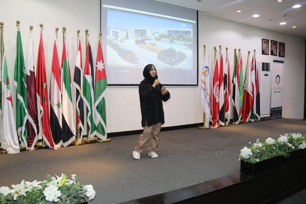 "عمان العربية" تستقبل وفداً طلابياً من مدرسة أكاديمية جسور المعرفة الدولية15