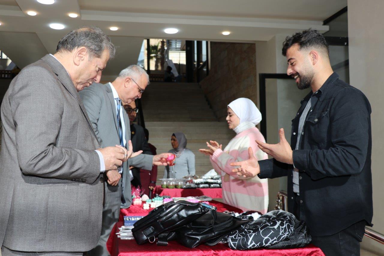 بازار طلبة جامعة عمان العربية لأصحاب المشاريع الصغيرة6