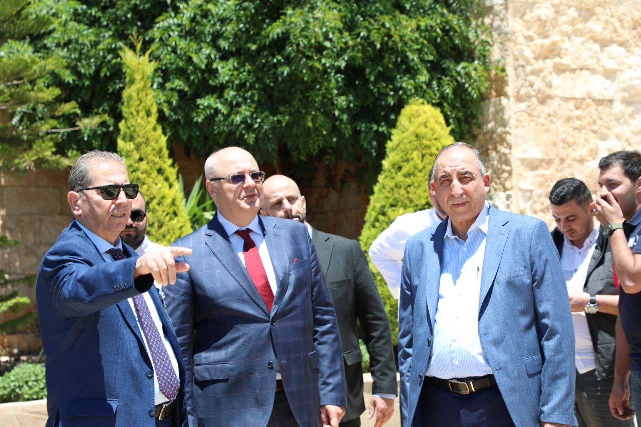 رئيس جامعة عمان العربية يستقبل سفير جمهورية بلغاريا في الأردن3