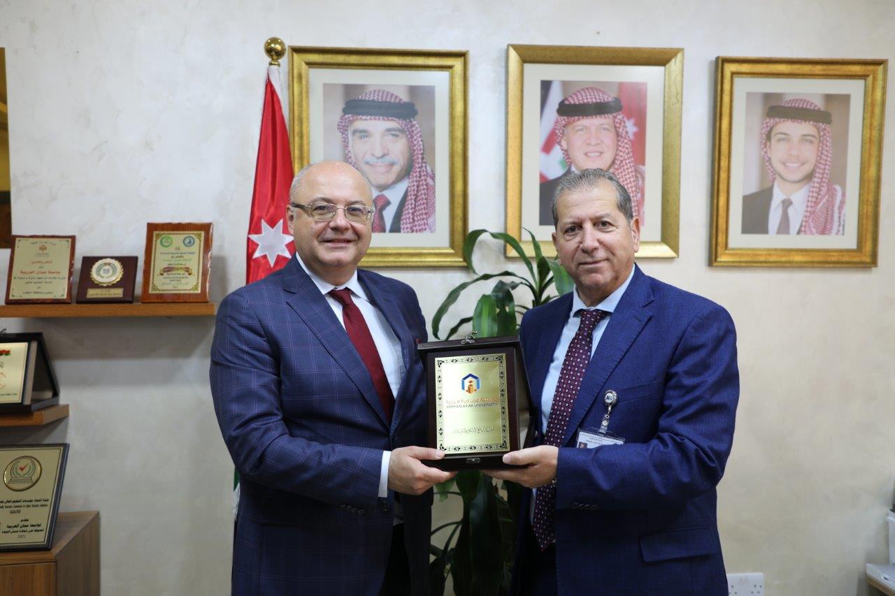 رئيس جامعة عمان العربية يستقبل سفير جمهورية بلغاريا في الأردن8