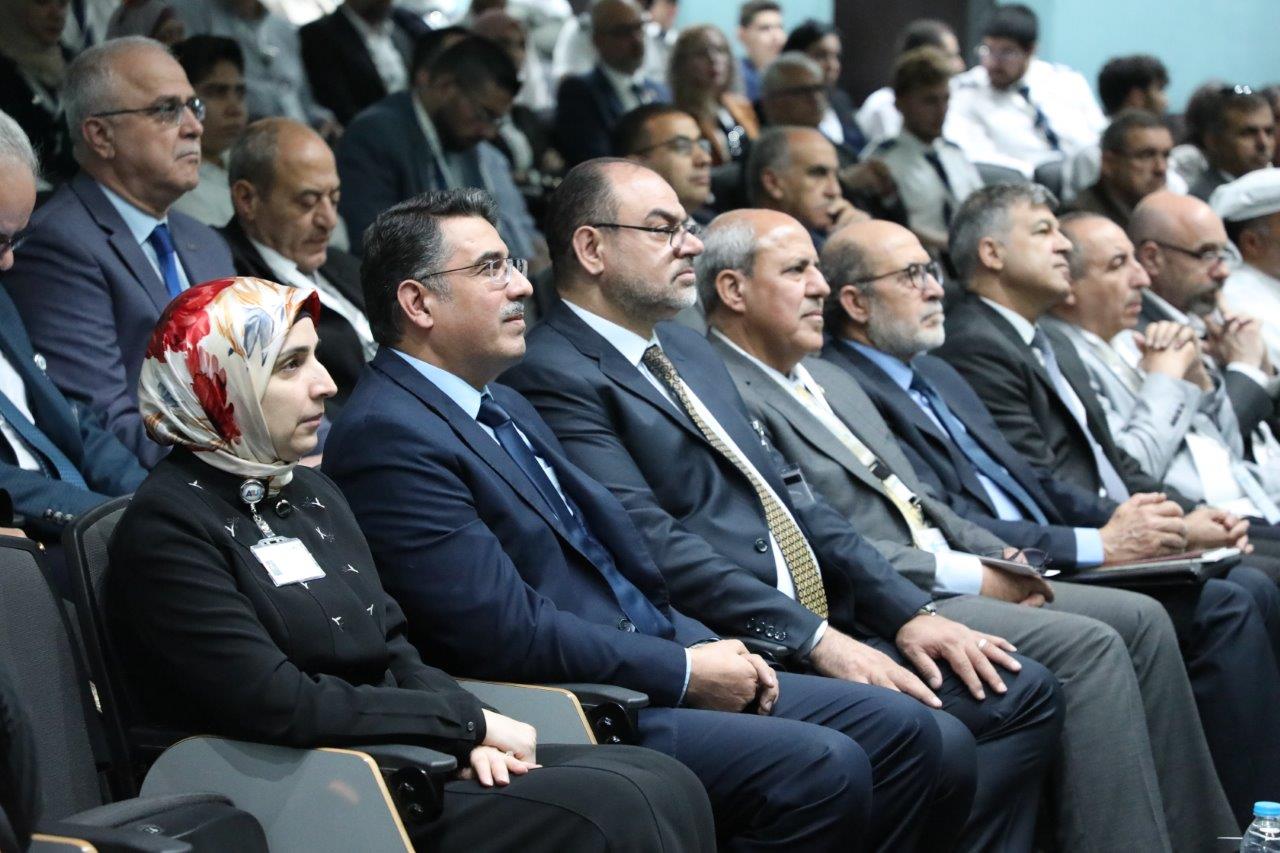 "عمان العربية" تعقد المؤتمر الأول لعلوم الطيران والسابع للروبوت7