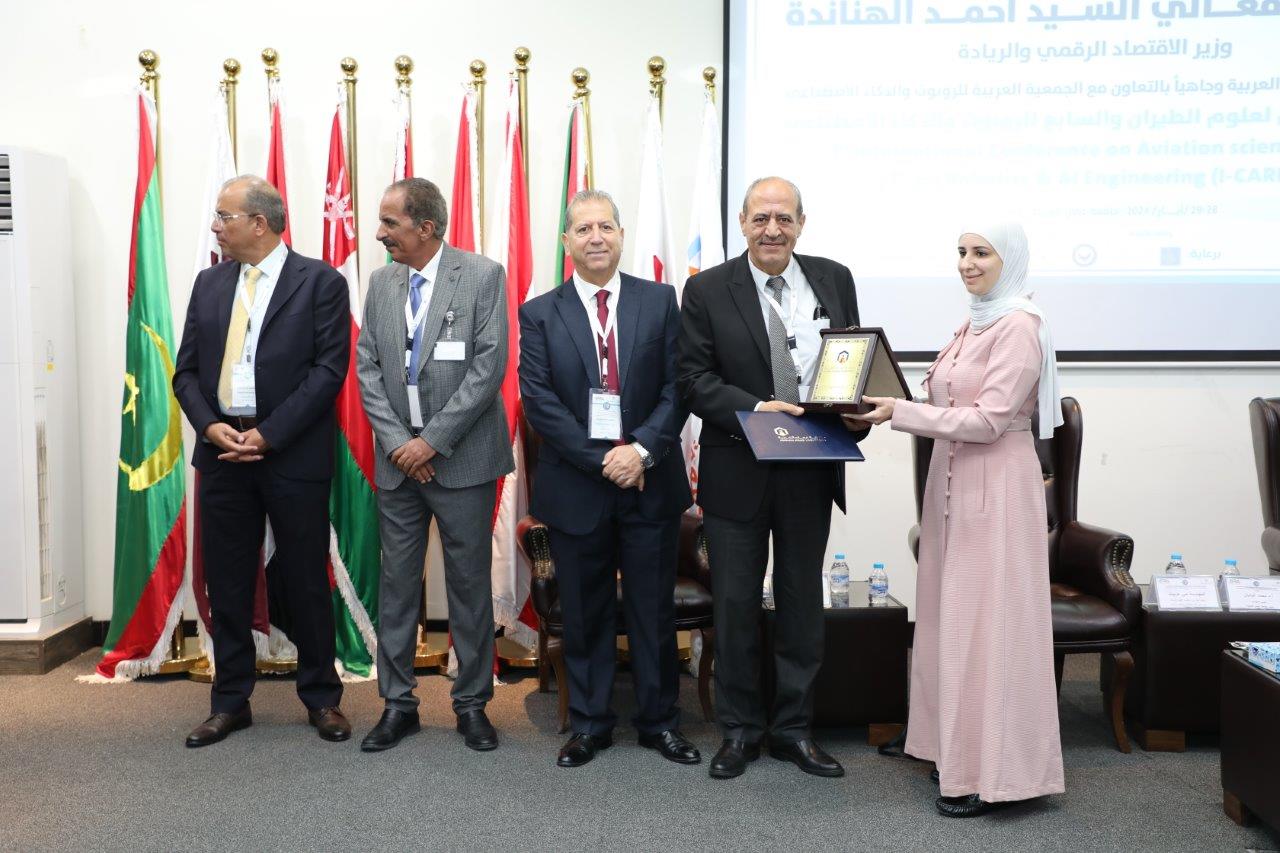 "عمان العربية" تعقد المؤتمر الأول لعلوم الطيران والسابع للروبوت14