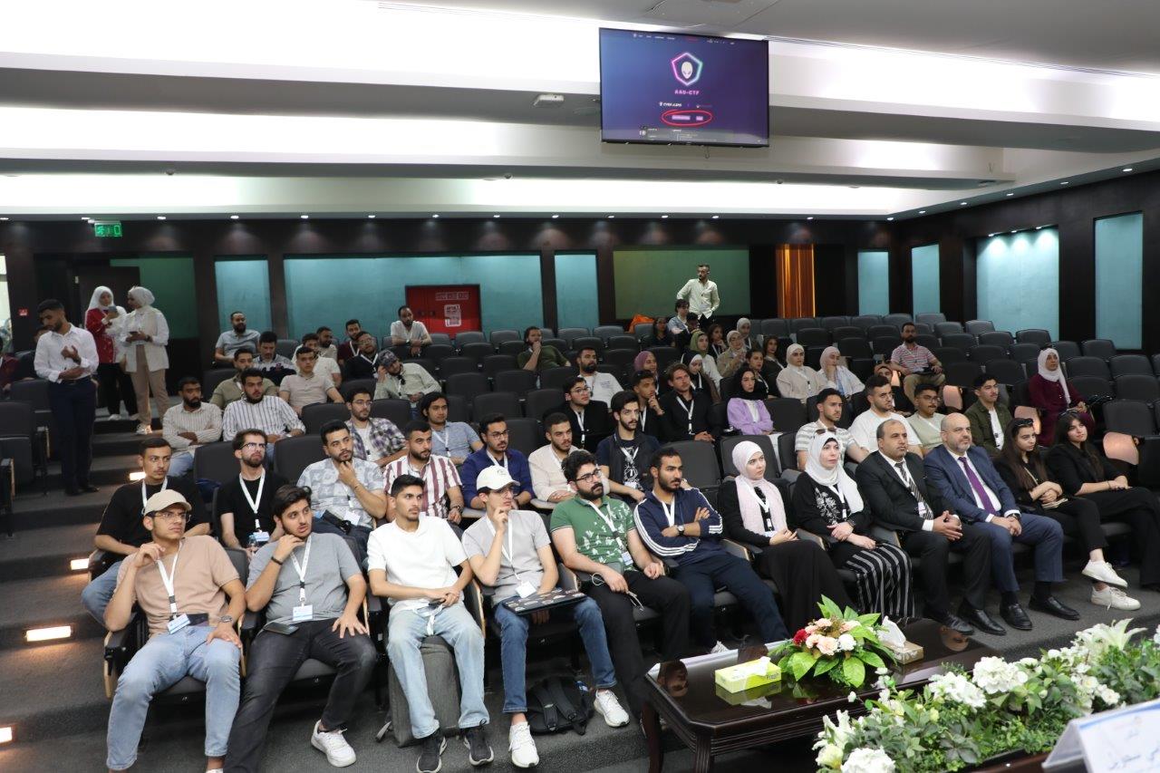 جامعة عمان العربية تُنظّم مسابقة AAU-CTF 2024 وتُكرّم أبطال الأمن السيبراني من طلبتها3