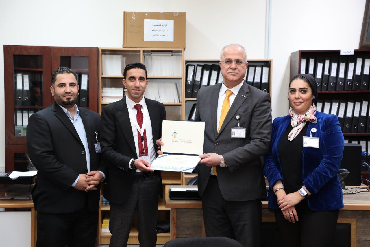 جامعة عمان العربية تحتفي بتميز خريجيها العاملين في كادرها الوظيفي14