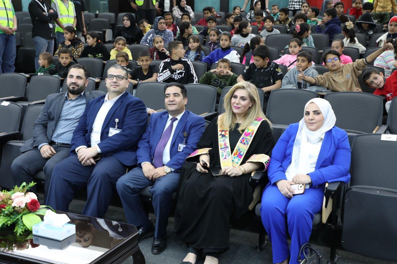 جامعة عمان العربية تنظم حفل إفطار رمضاني لـ 100 طفل يتيم6