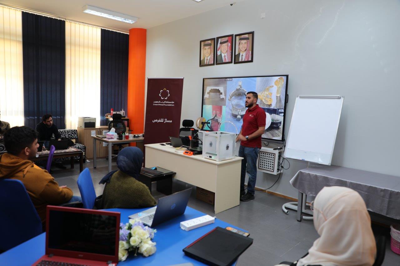 ورشة تدريبية متخصصة في الطباعة ثلاثية الأبعاد لطلبة جامعة عمان العربية8