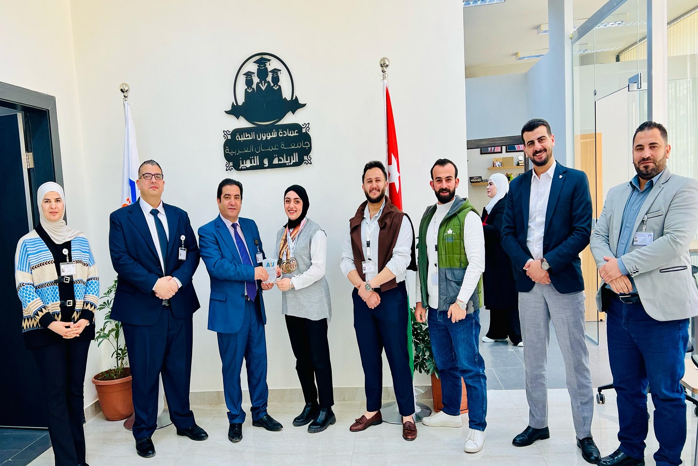 الطالبة وشاح من جامعة عمان العربية تحصد فضية وبرونزية في بطولة العرب للجودو2