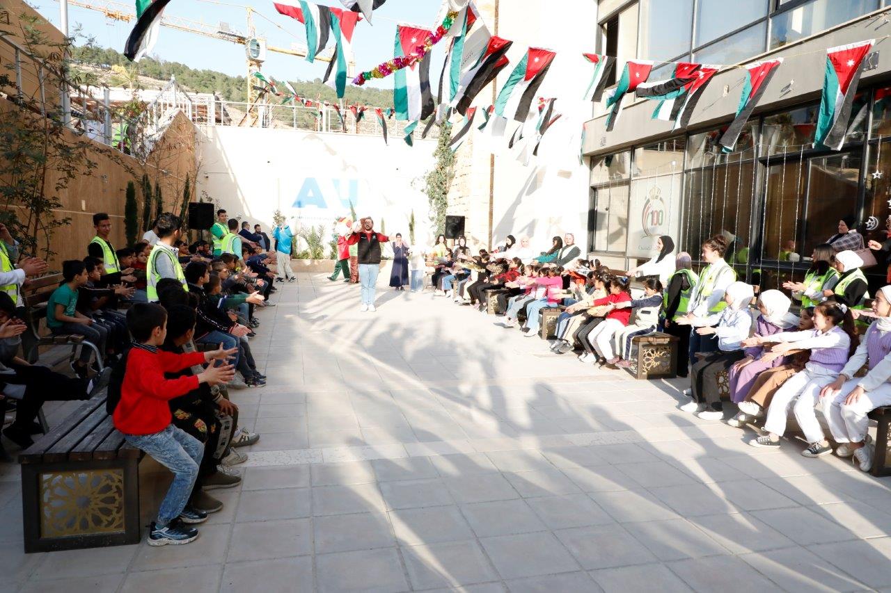 جامعة عمان العربية تنظم حفل إفطار رمضاني لـ 100 طفل يتيم2
