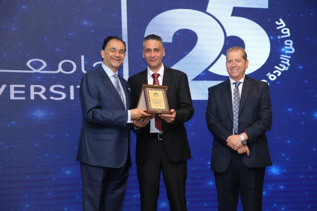 جامعة عمان العربية تحتفل بيوبيلها الفضي19
