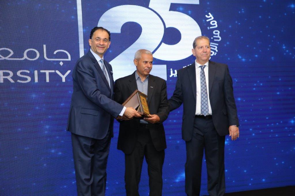 جامعة عمان العربية تحتفل بيوبيلها الفضي21