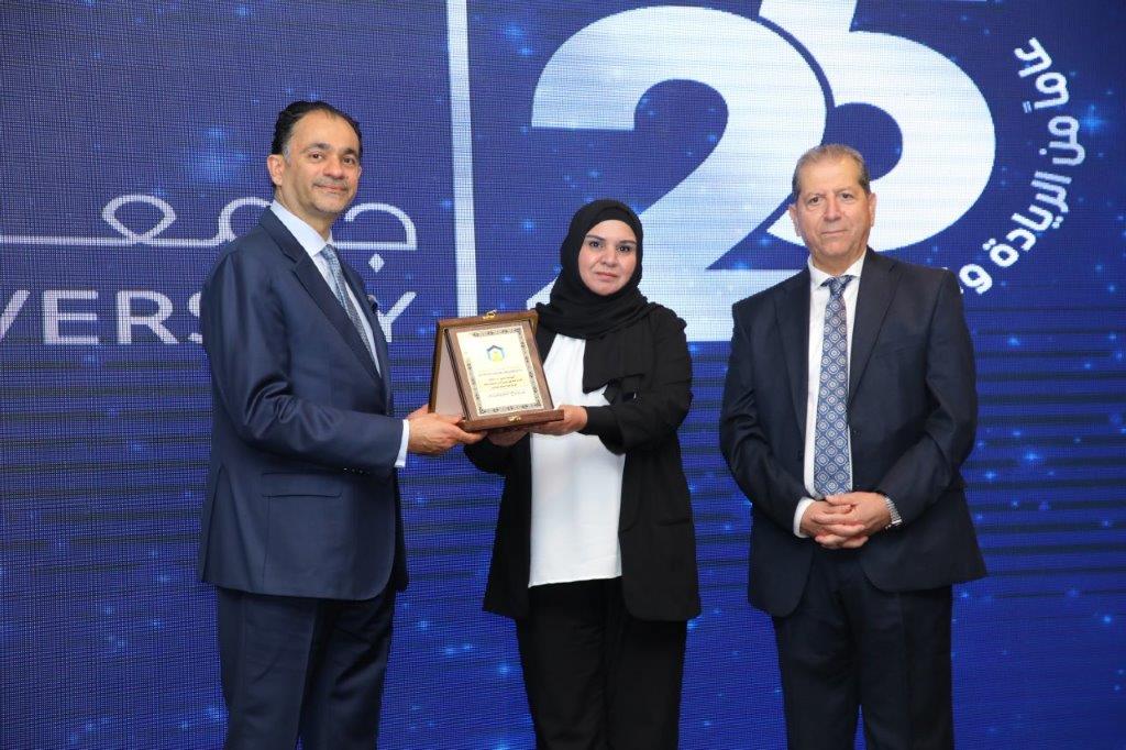 جامعة عمان العربية تحتفل بيوبيلها الفضي27
