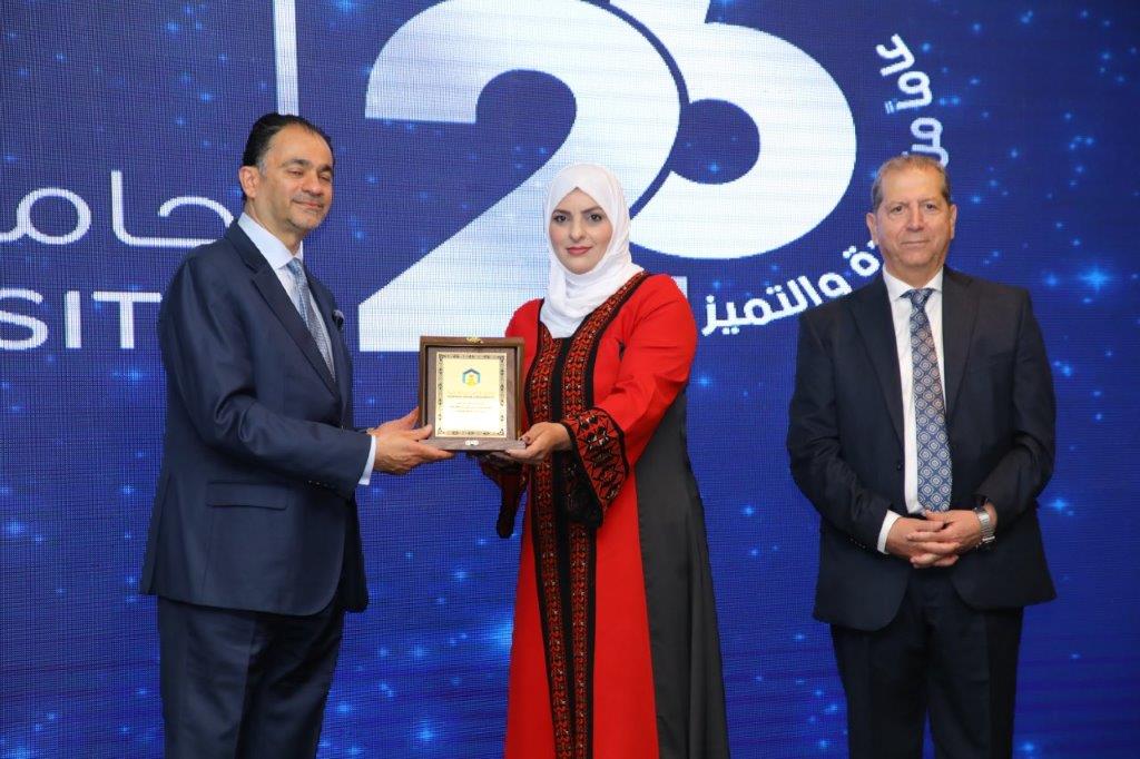 جامعة عمان العربية تحتفل بيوبيلها الفضي31