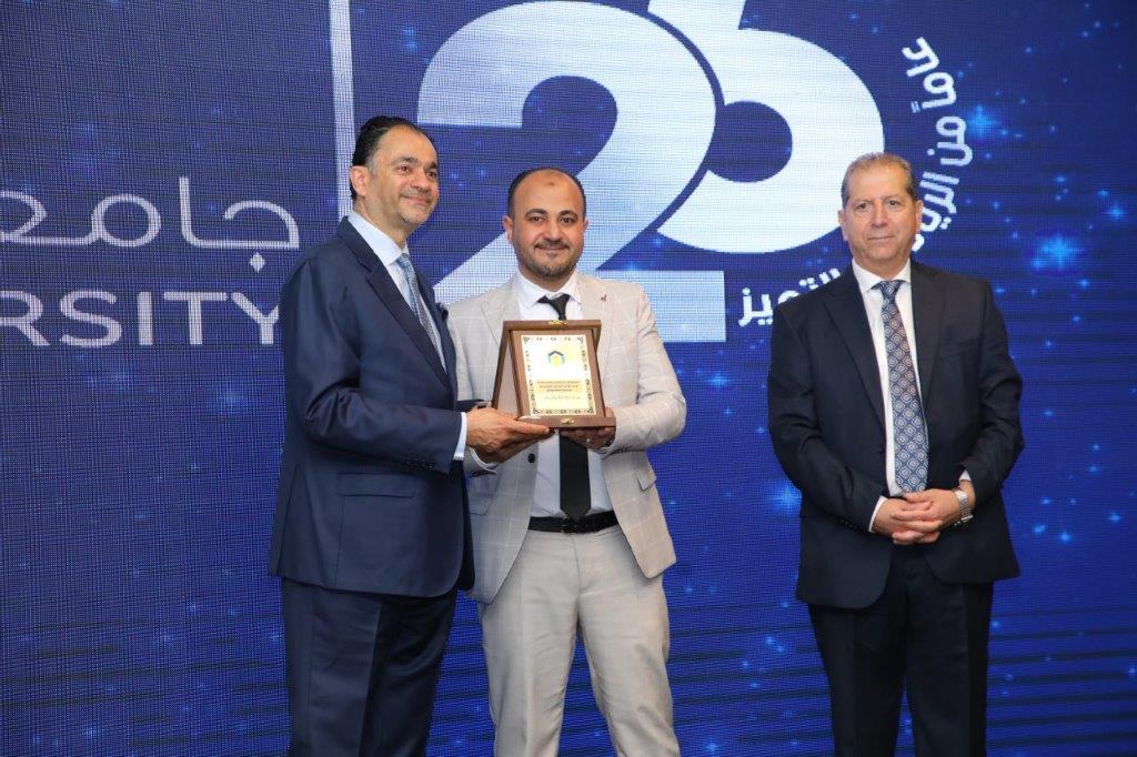 جامعة عمان العربية تحتفل بيوبيلها الفضي32