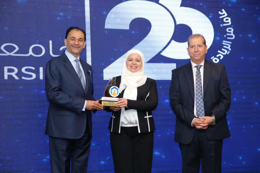 جامعة عمان العربية تحتفل بيوبيلها الفضي39