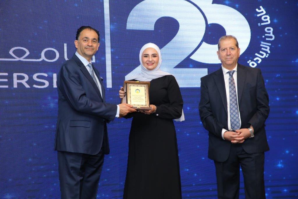 جامعة عمان العربية تحتفل بيوبيلها الفضي44