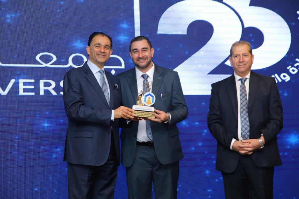 جامعة عمان العربية تحتفل بيوبيلها الفضي49