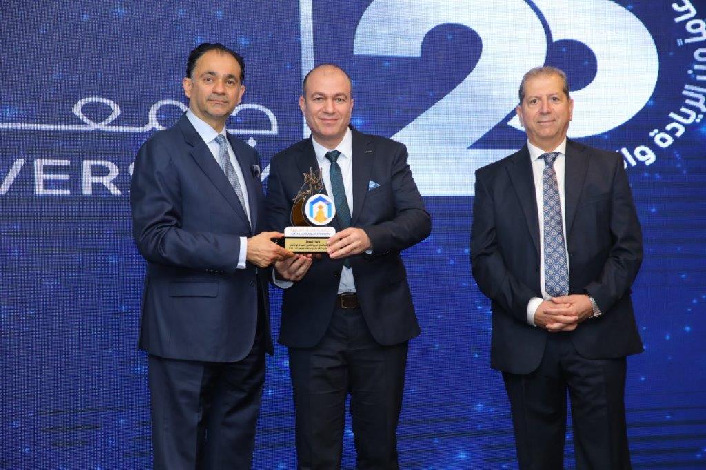جامعة عمان العربية تحتفل بيوبيلها الفضي53