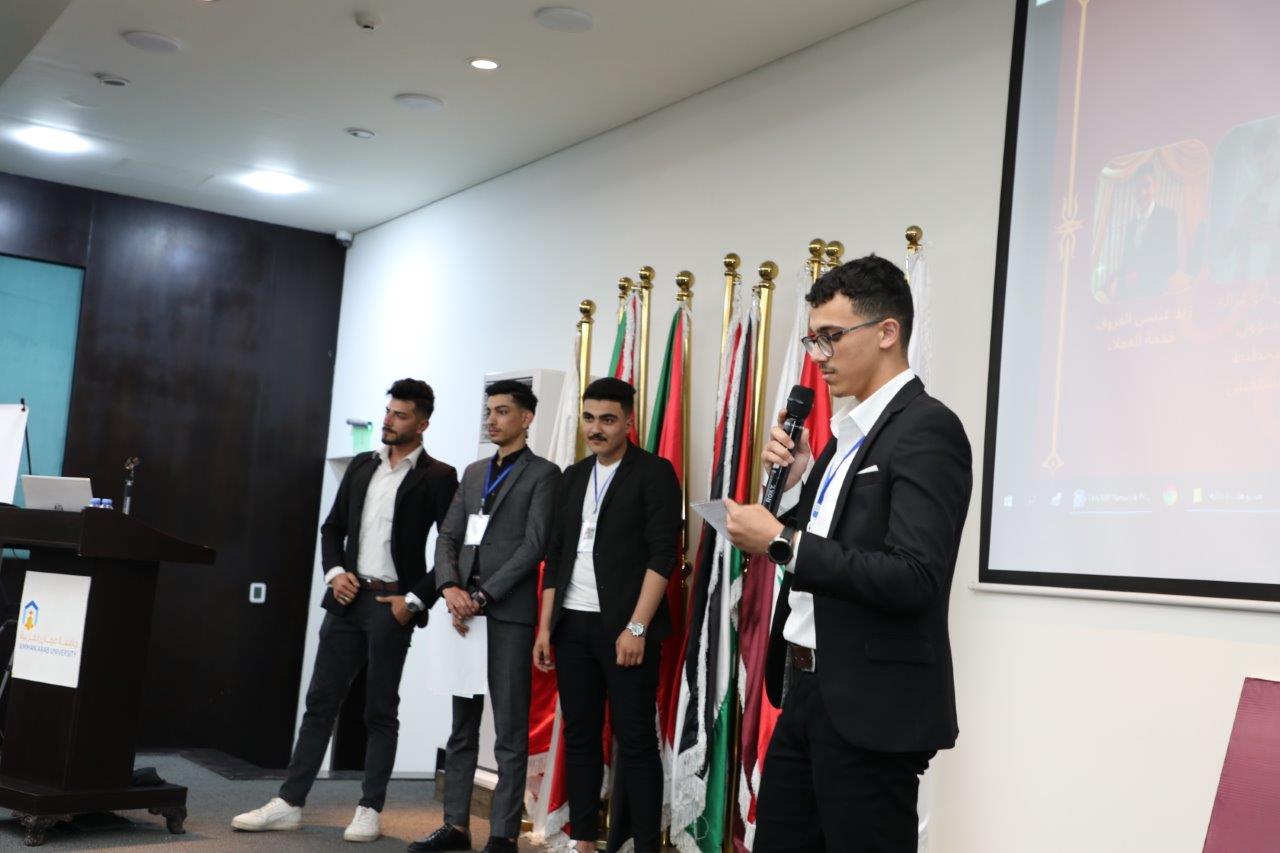 طلبة دبلوم "إدارة الأعمال الدولية" يعرضون مشاريعهم التطبيقية في جلسة مشتركة بجامعة عمان العربية14
