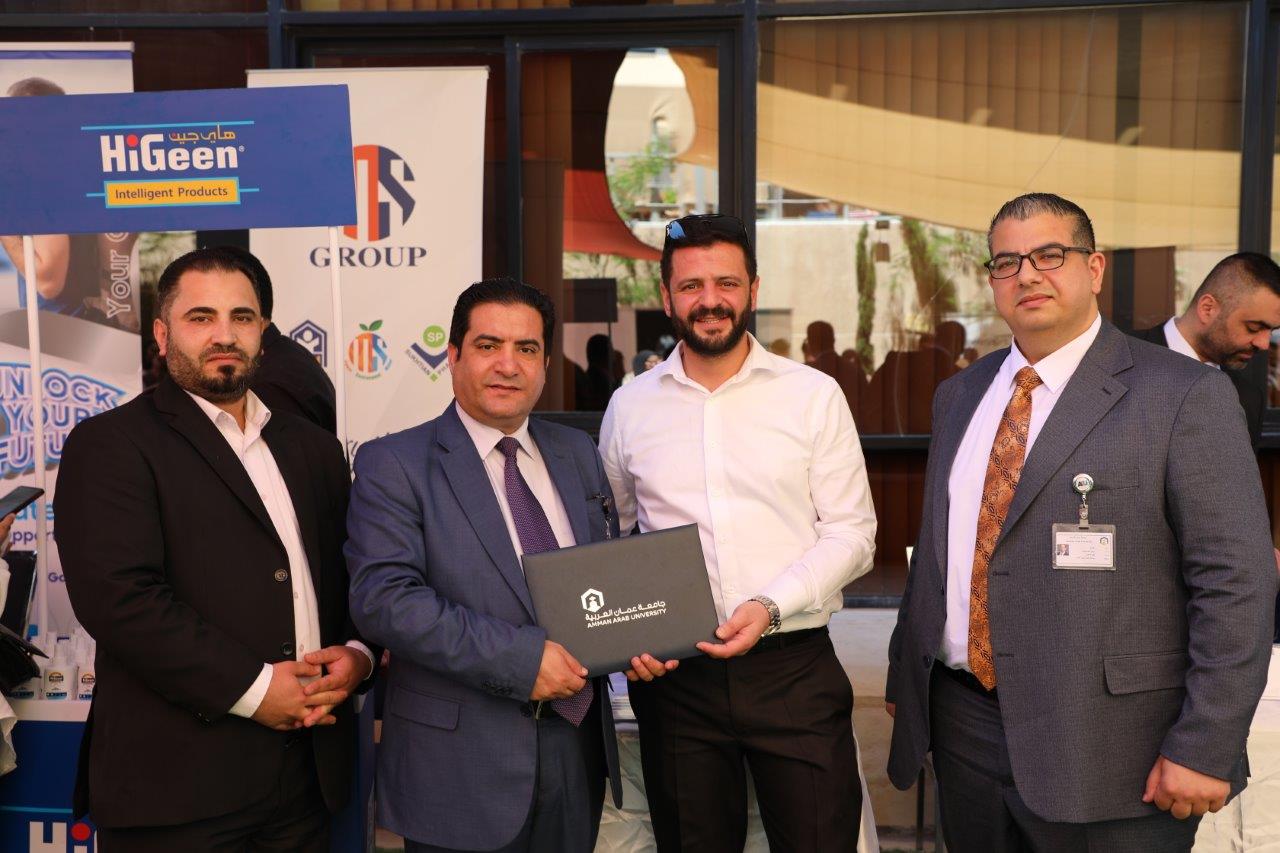 جامعة عمان العربية تنظم اليوم الوظيفي العاشر بمشاركة واسعة من الشركات والمؤسسات الوطنية والاقليمية16