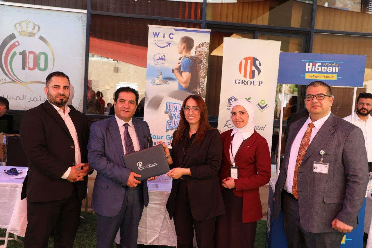جامعة عمان العربية تنظم اليوم الوظيفي العاشر بمشاركة واسعة من الشركات والمؤسسات الوطنية والاقليمية17