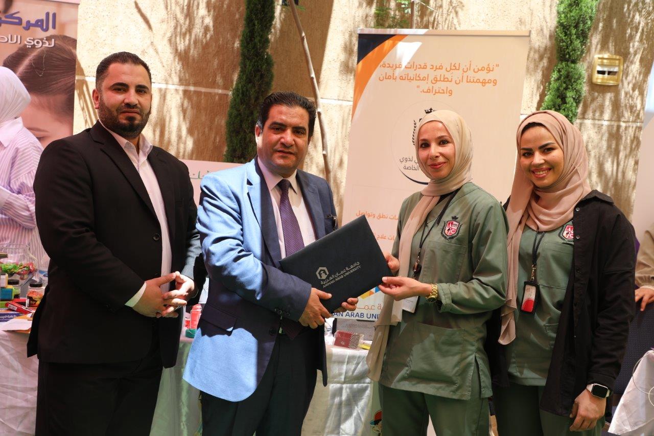 جامعة عمان العربية تنظم اليوم الوظيفي العاشر بمشاركة واسعة من الشركات والمؤسسات الوطنية والاقليمية32