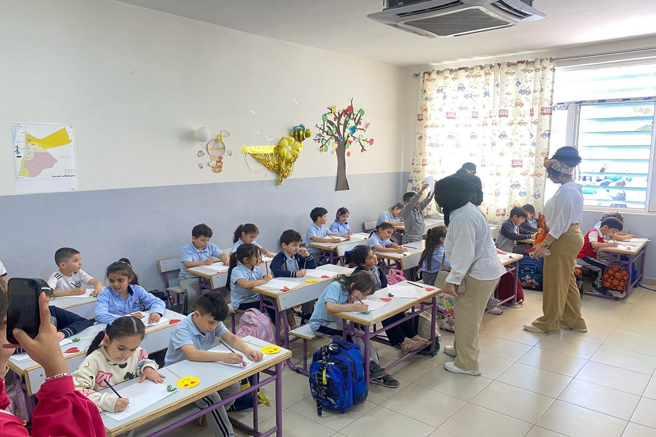 هندسة "عمان العربية" تنفذ مبادرة مجتمعية تفاعلية1