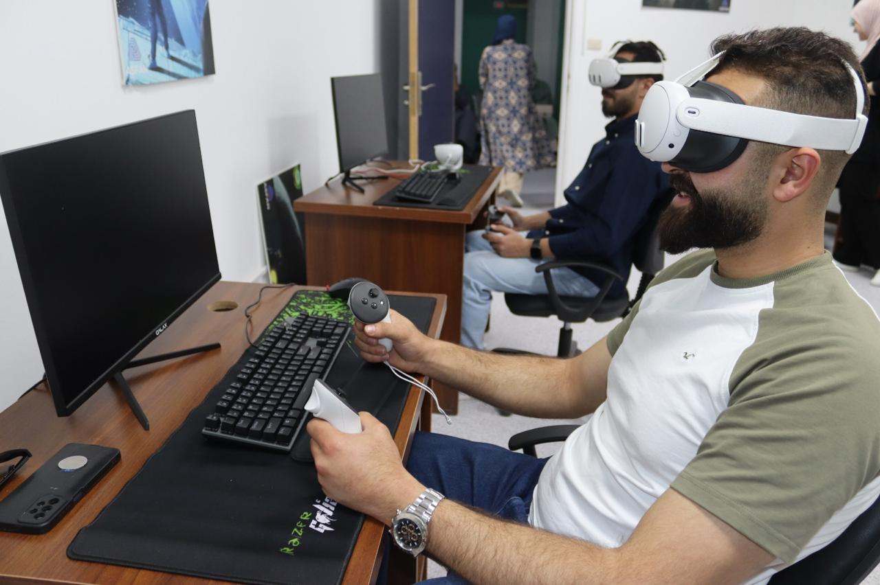 طلبة الهندسة المدنية في "عمان العربية" يزورون المركز الجغرافي الملكي الأردني4