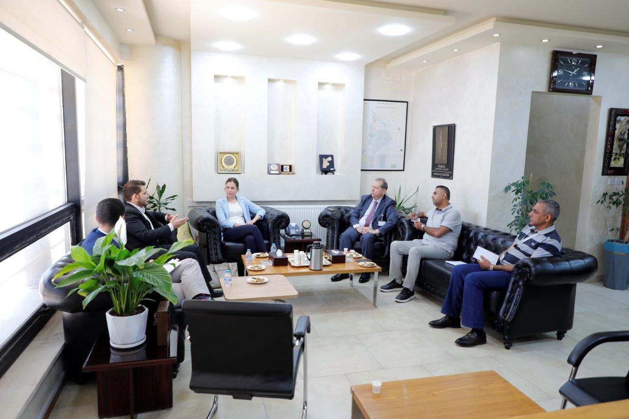 رئيس جامعة عمان العربية يستقبل وفداً من الوكالة الألمانية للتعاون الدولي giz1
