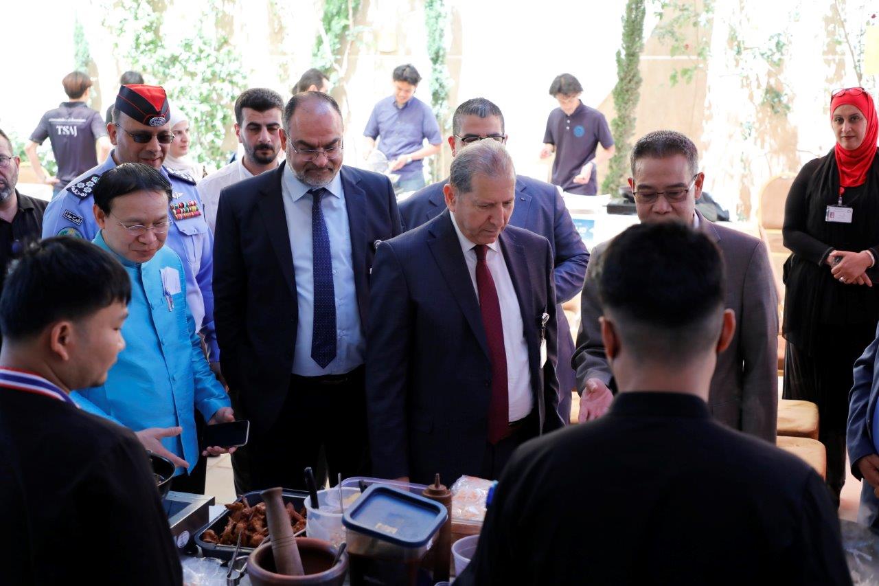 بحضور السفير التايلندي جامعة عمان العربية تنظّم "المهرجان التايلندي المصغر" لتعزيز التبادل الثقافي13