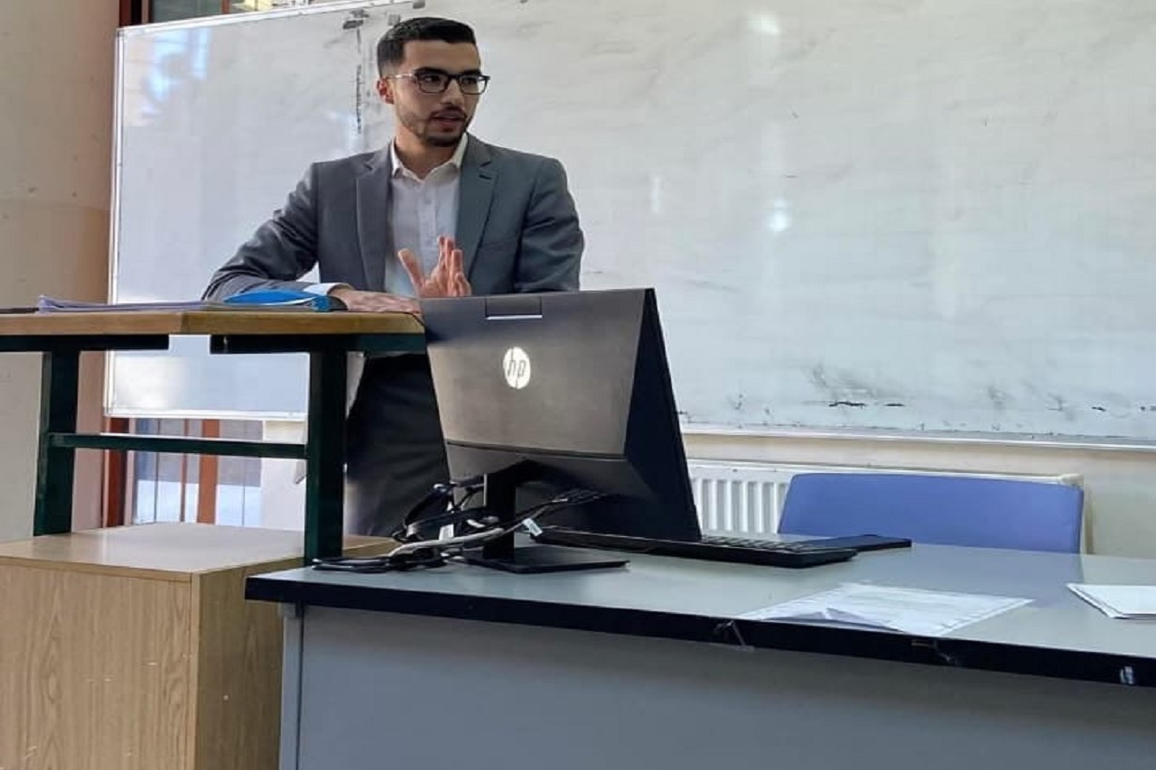 جامعة عمان العربية تستضيف أحد خريجيها في محاضرة حول "واقع شركات التأجير التمويلي في الأردن"3