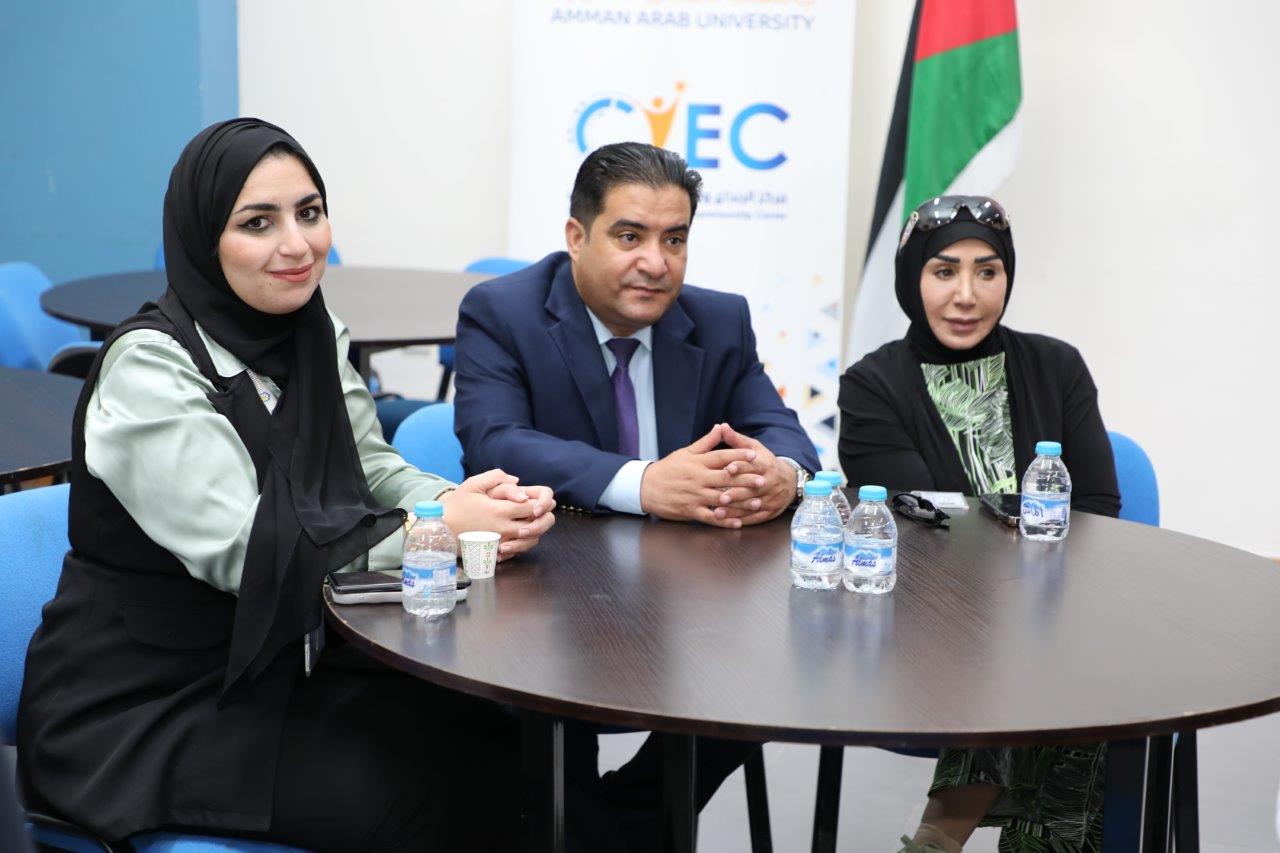 جامعة عمان العربية تحتفي بالإبداع الطلابي وتكرّم الفائزين في مسابقة تصميم اللوغو الجامعي3