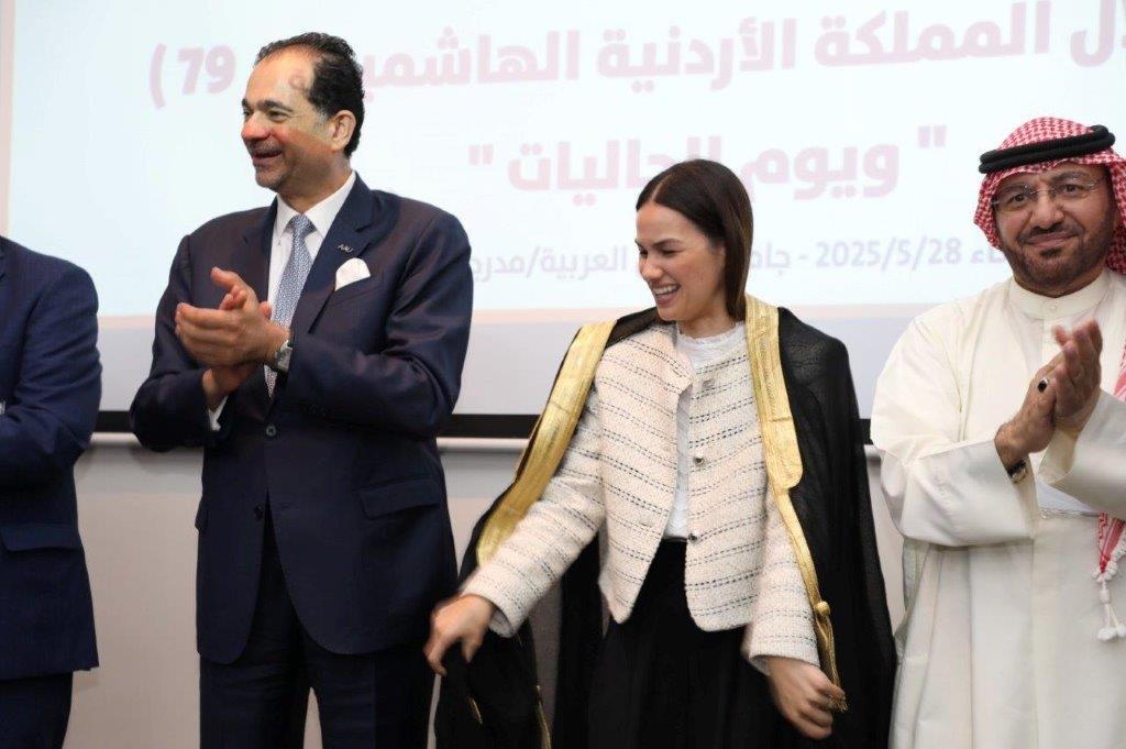 برعاية سمو الأميرة صالحة بنت عاصم جامعة عمان العربية تحتفل بعيد الاستقلال ويوم الجاليات39