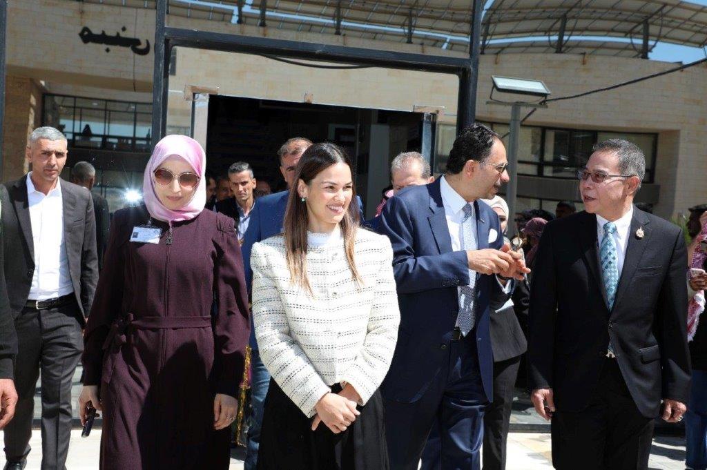 برعاية سمو الأميرة صالحة بنت عاصم جامعة عمان العربية تحتفل بعيد الاستقلال ويوم الجاليات29