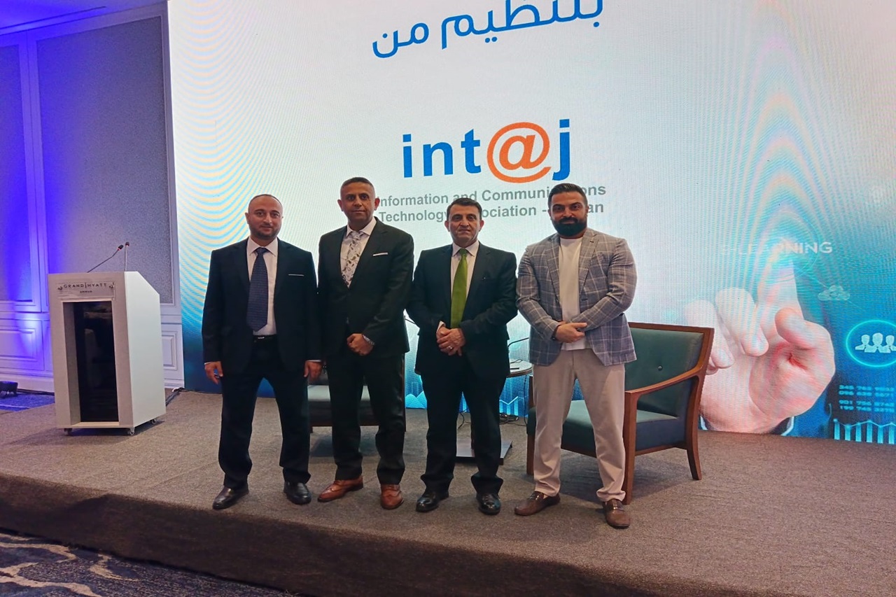 جامعة عمان العربية تشارك في جلسة حوارية حول "تمكين التعليم لتسريع الابتكار الرقمي"4