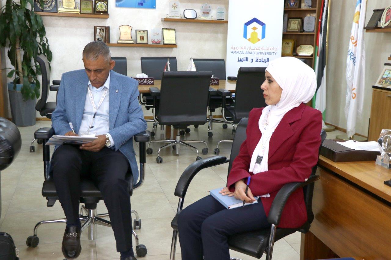 جامعة عمان العربية و"دينارك - Dinarak" يبحثان تعزيز التعاون في ريادة الأعمال والابتكار والخدمات المالية الرقمية4