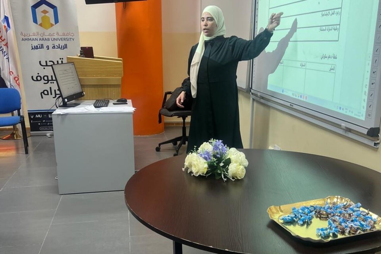 جامعة عمّان العربية تنظّم دورة تدريبية حول "الدعم الإيجابي للسلوك"1