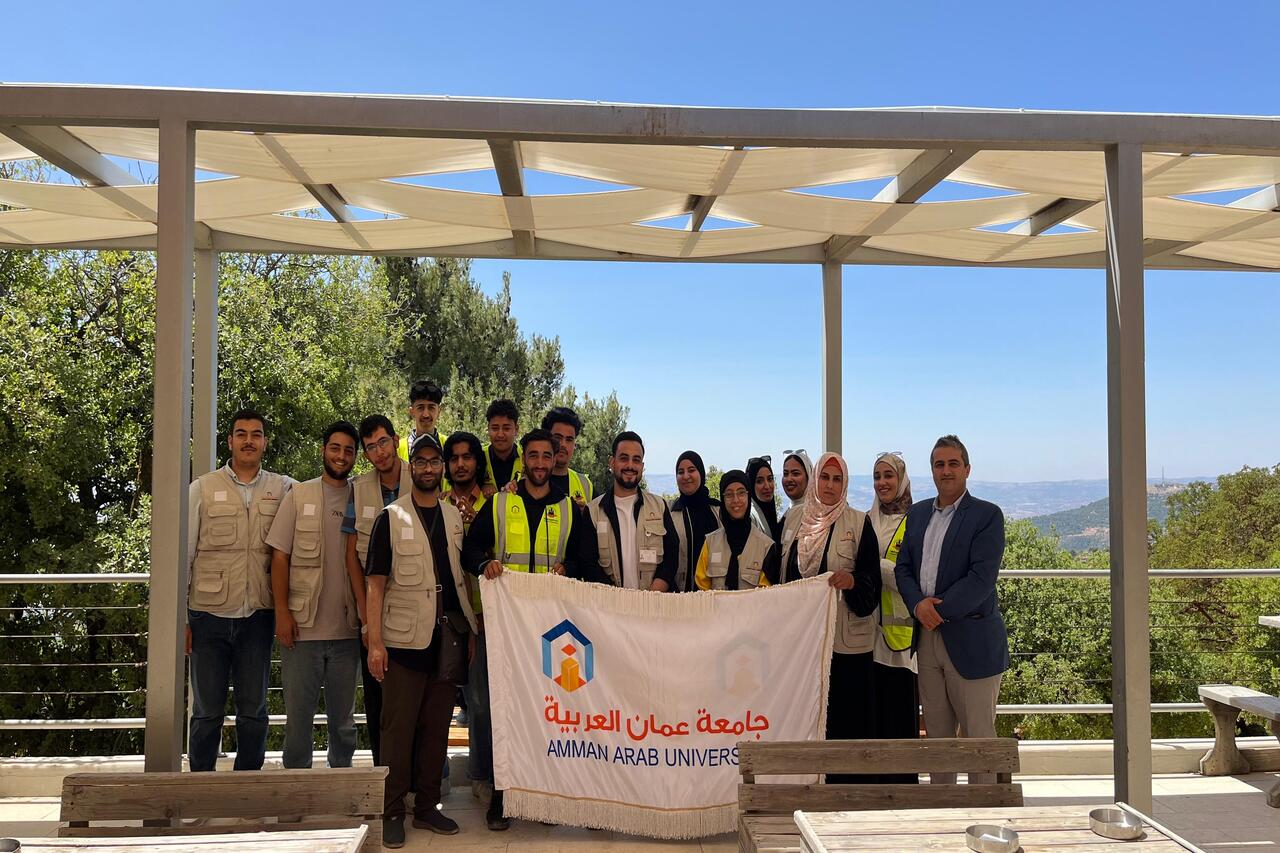 الآداب والعلوم في "عمان العربية" تحتفل باليوم العالمي للبيئة من خلال العمل التطوعي في محمية المأوى للطبيعة والبرية1