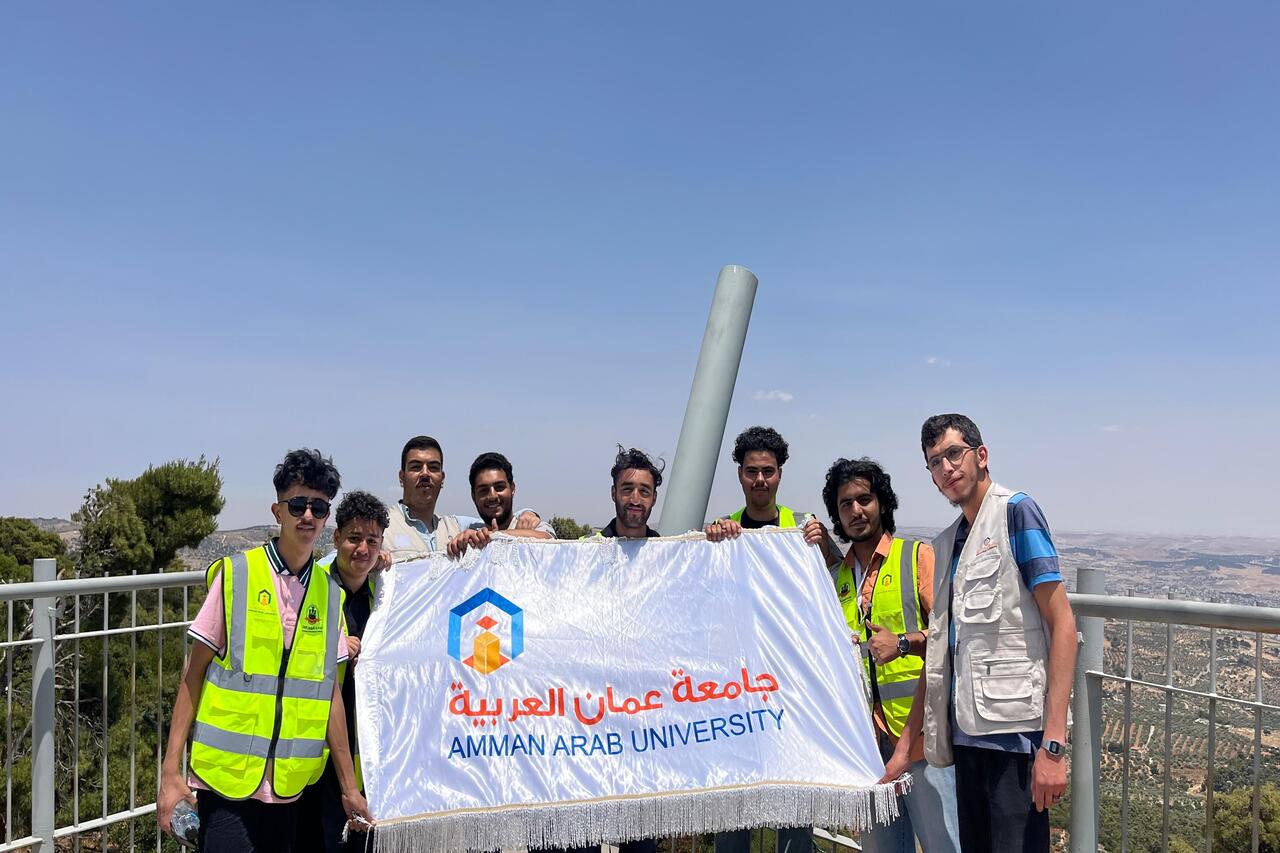 الآداب والعلوم في "عمان العربية" تحتفل باليوم العالمي للبيئة من خلال العمل التطوعي في محمية المأوى للطبيعة والبرية3