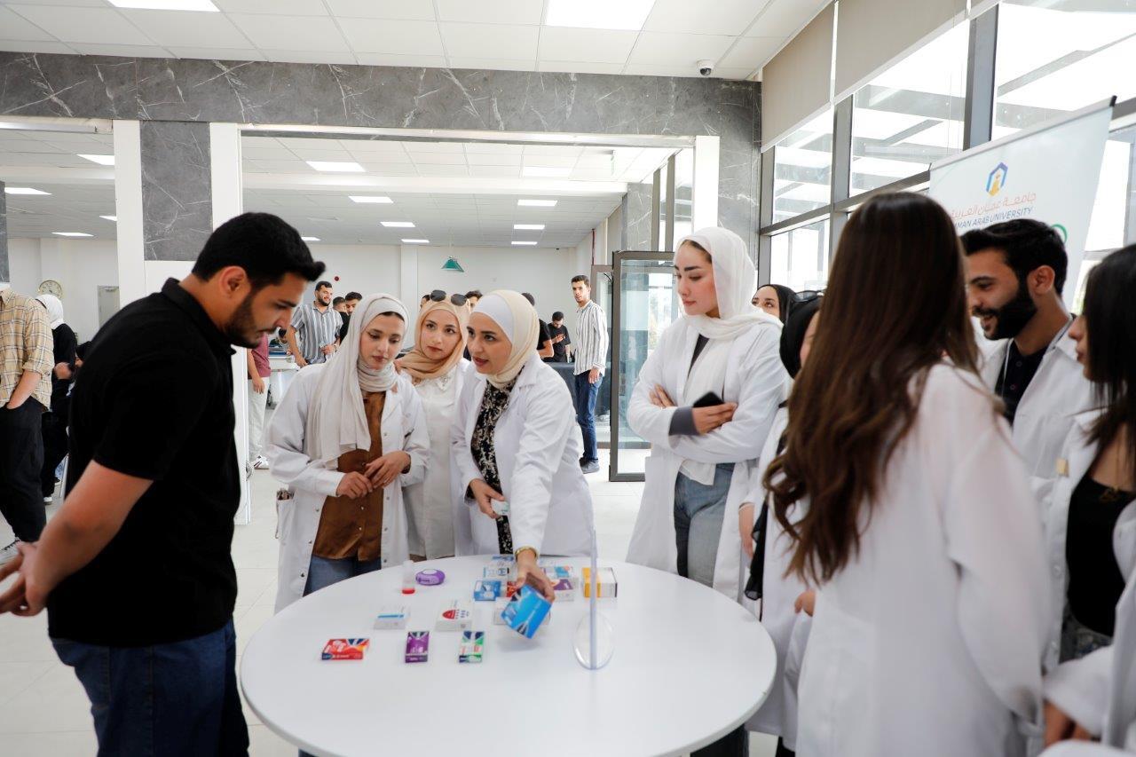 "اسأل الصيدلاني": مبادرة في جامعة عمان العربية لتعزيز الثقافة الدوائية والمسؤولية المهنية1